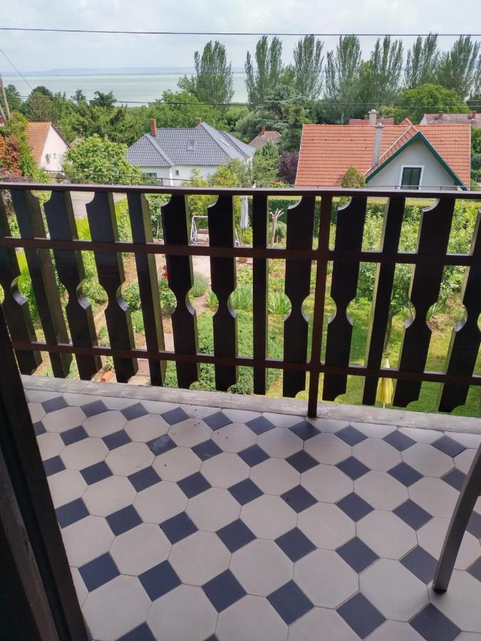 Апартаменты Ibolya Apartman Badacsony Экстерьер фото
